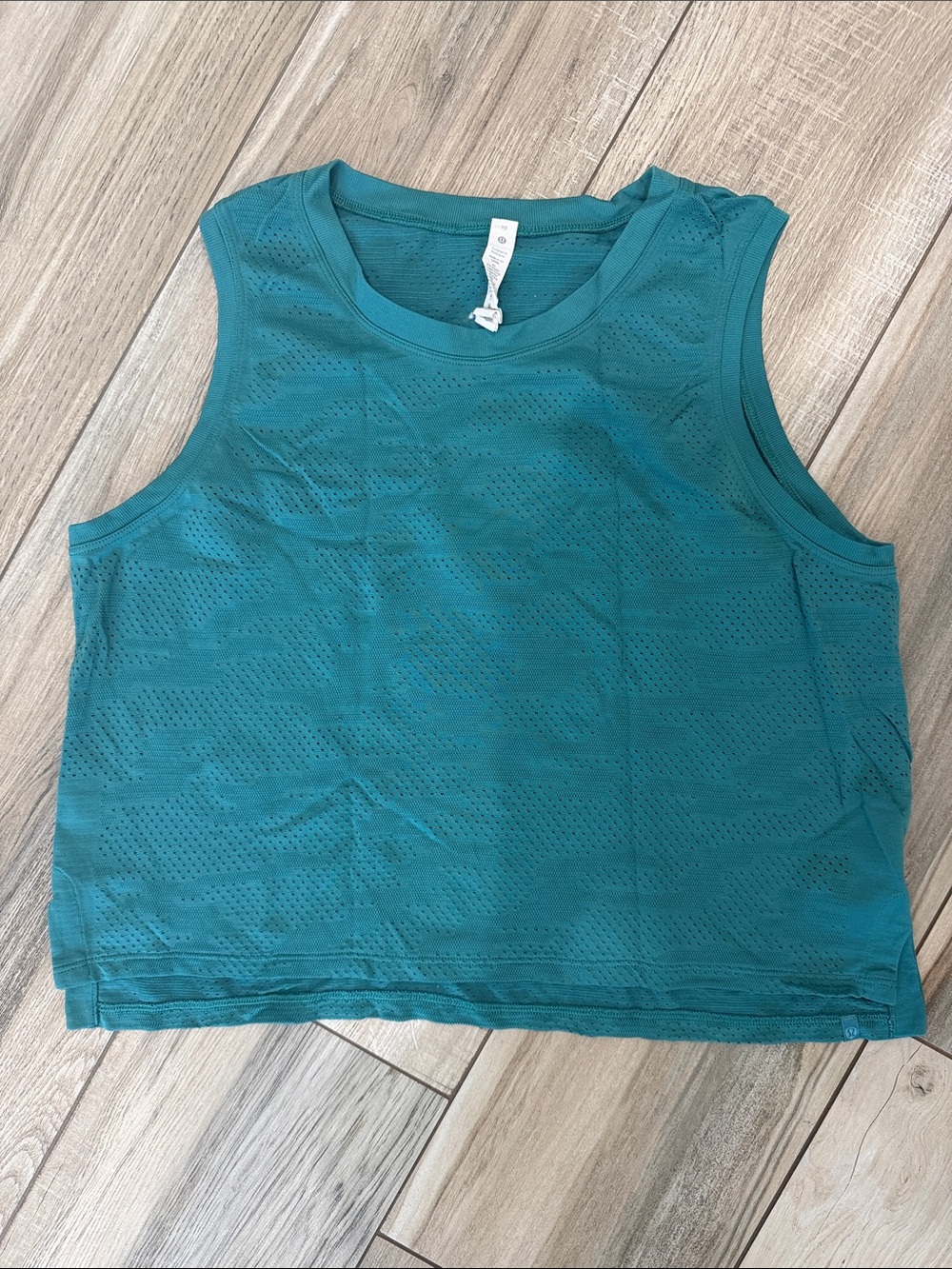 lululemon athletica teal mesh workout tank